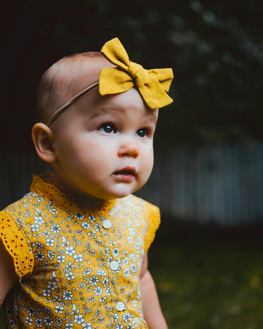 Robe bébé jaune brodée